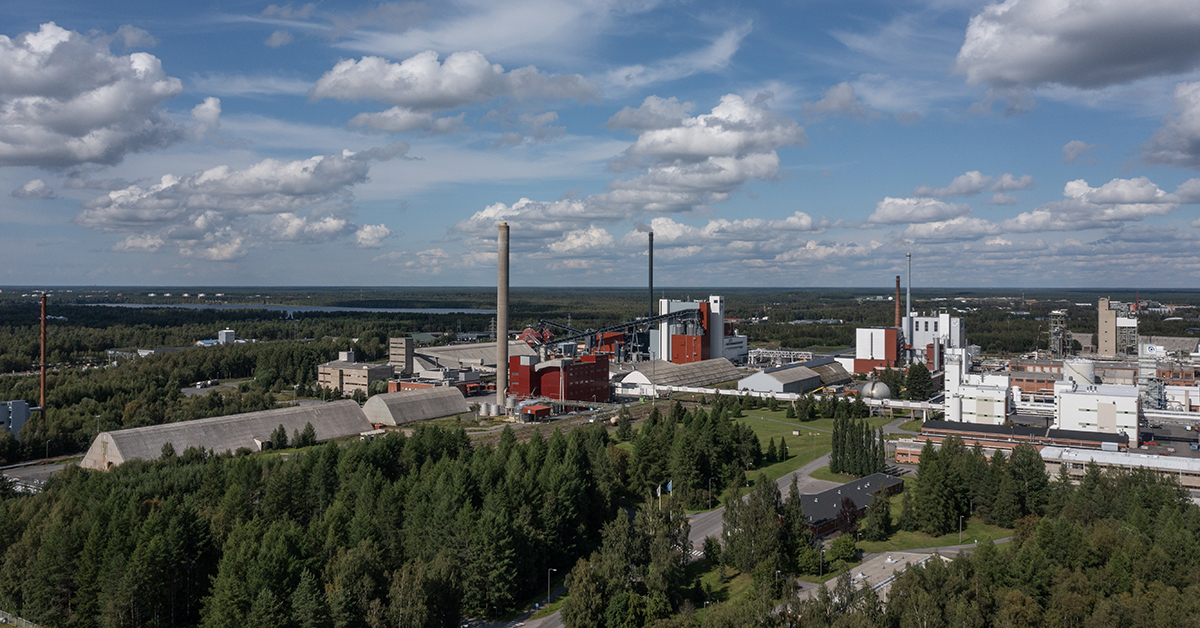 An aerial view of the Laanila industrial park, showing Oulun Energia’s power plants and other area operators.