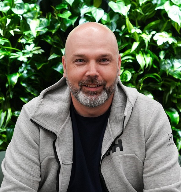 Reijo Pantsar kehittää Oulun Energian virtuaalivoimalaitosratkaisuja. 