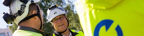 Oulun Energia Sähköverkko Oy:n työntekijöitä työmaalla