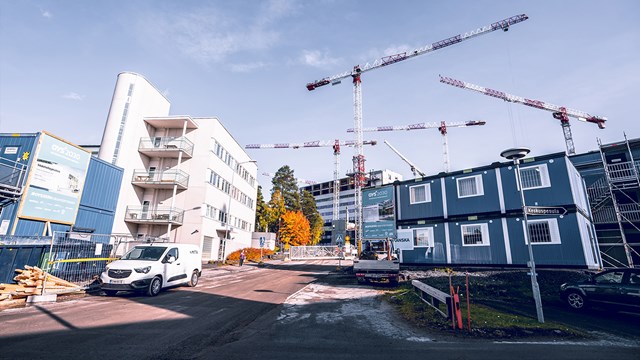 The OYS construction site in sunny autumn weather.