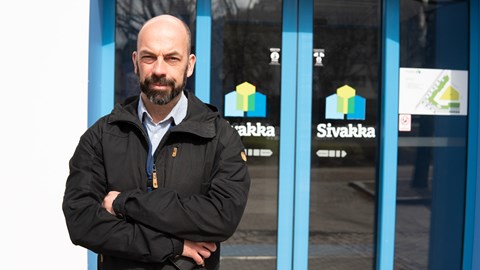 Sivaka's Joni Hautamäki stands in front of Sivaka's office.